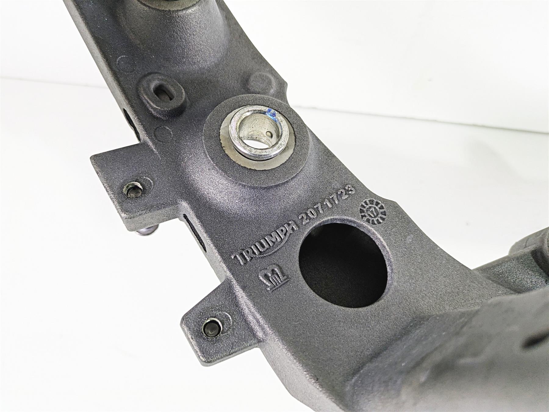 2019 Triumph Speed Triple RS 1050 Straight Main Frame Chassis FOR EXPORT With Nonrepairable Texas Title T2072079 {{ shop.shopifyCountryName }} - Mototech271