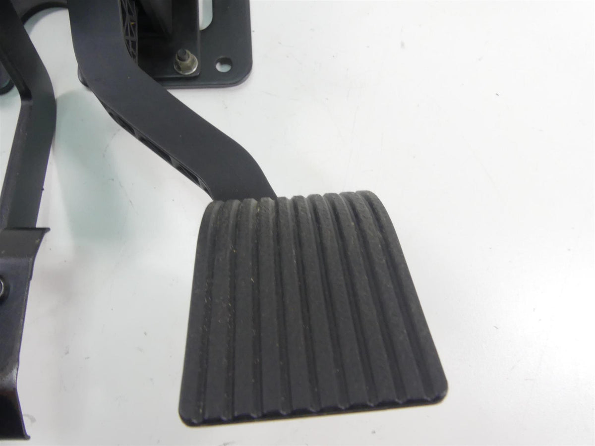 2018 Polaris General 1000 EPS Accelerator & Brake Pedal + Mount 1021772 1021765 {{ shop.shopifyCountryName }} - Mototech271
