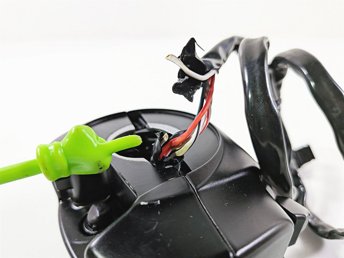 2014 Harley Touring FLHTK Electra Glide Right Hand Ptt Control Switch 71500130C-Mototech271