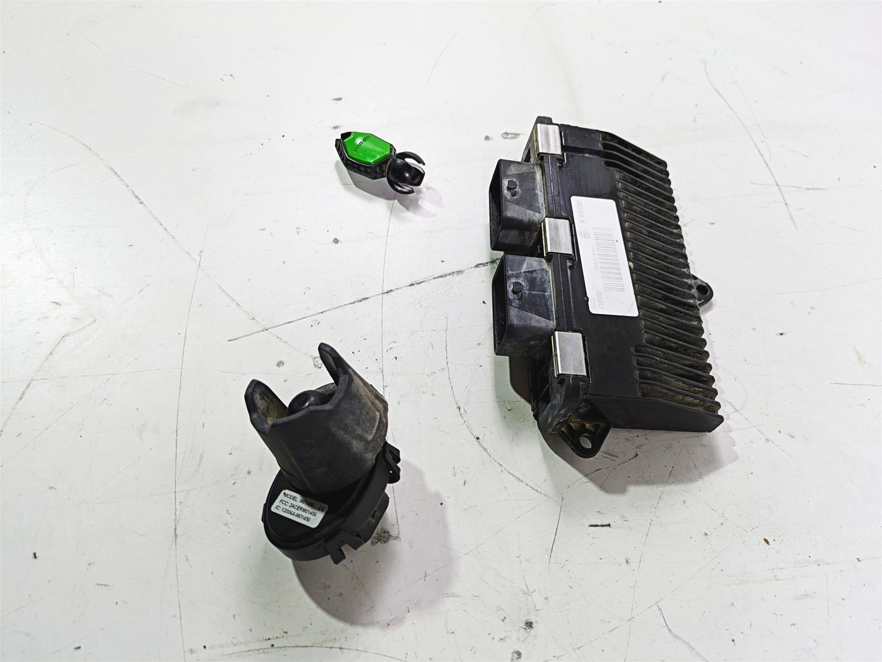 2019 Can Am Maverick X3 XRS Turbo R Cdi Ecu Ecm & Ignition Dess Switch 420666064 {{ shop.shopifyCountryName }} - Mototech271