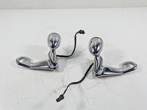2011 Harley Touring FLTRU Road Glide Front Blinker Turn Signal Set 58460-10 | Mototech271