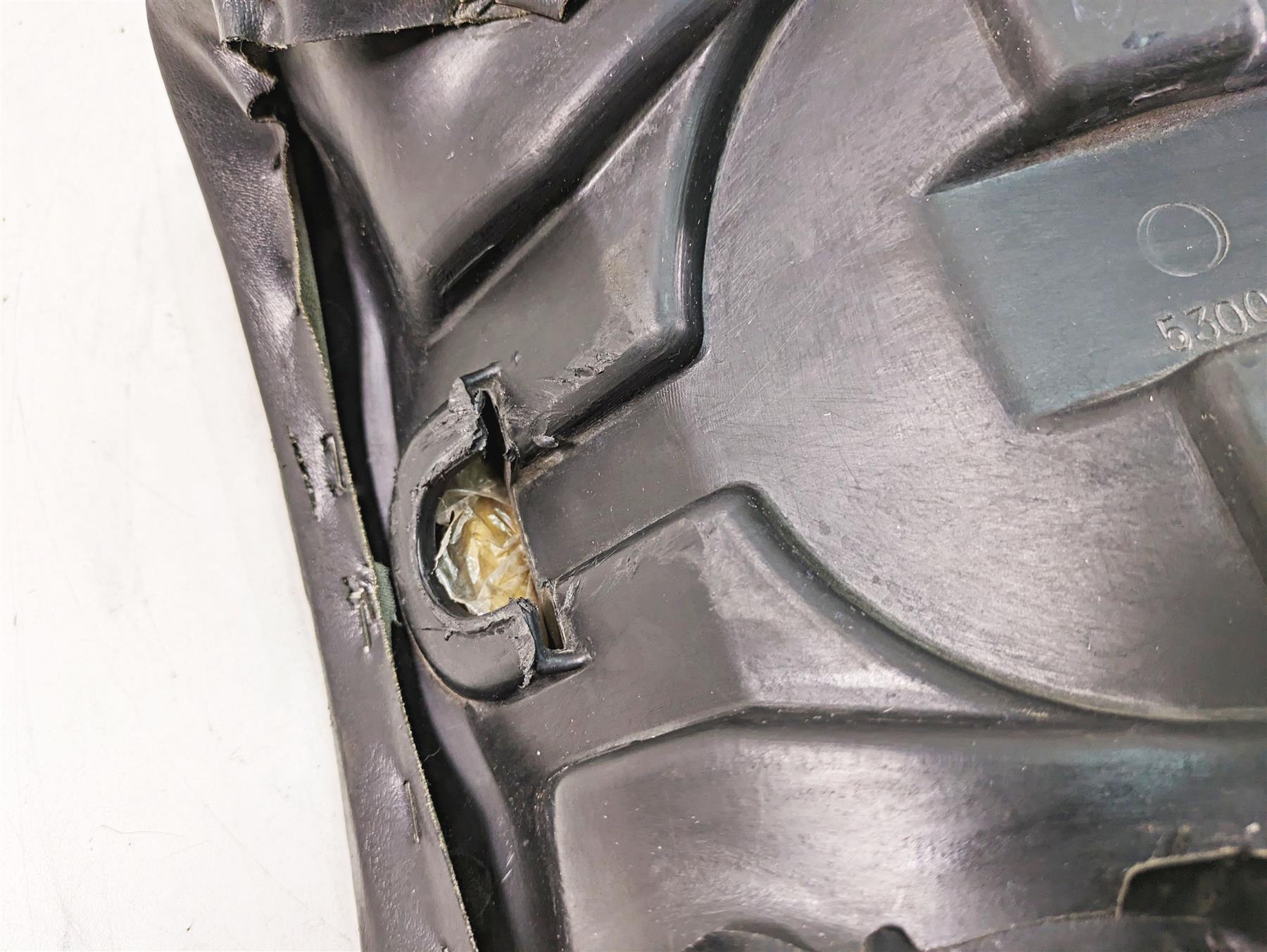 1997 Kawasaki VN1500 Vulcan Front Rider Seat Saddle - No Tears 53001-1806 {{ shop.shopifyCountryName }} - Mototech271