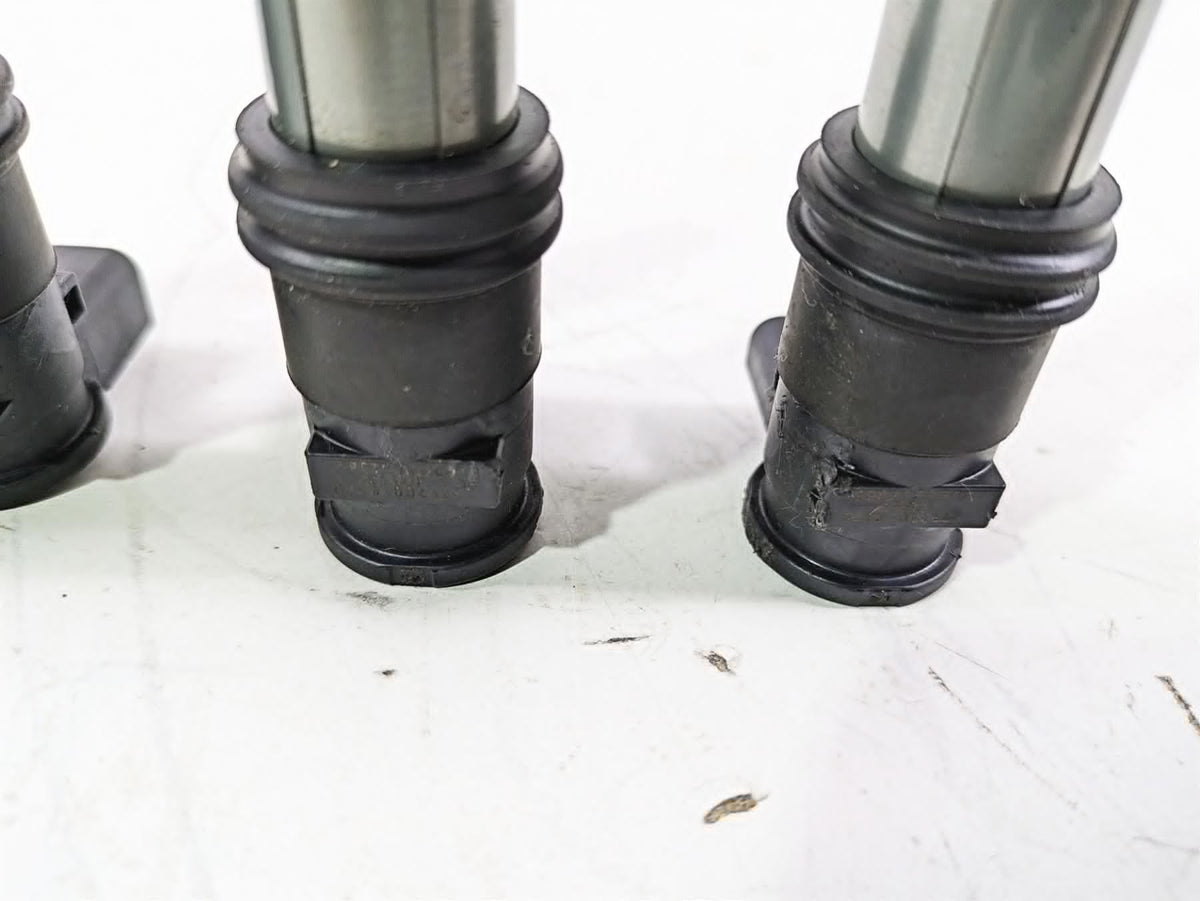 2016 Suzuki GSXR1000 Ignition Coils Stick Coils Set 33410-47H00 {{ shop.shopifyCountryName }} - Mototech271