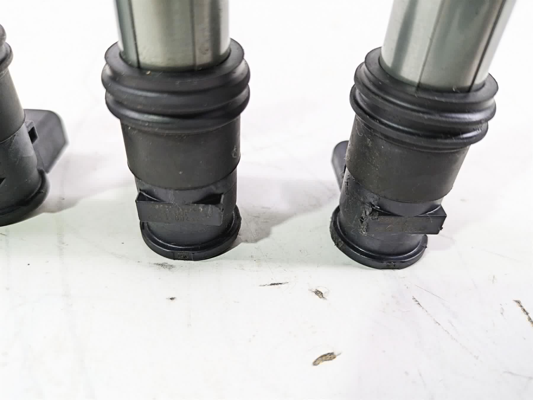 2016 Suzuki GSXR1000 Ignition Coils Stick Coils Set 33410-47H00 {{ shop.shopifyCountryName }} - Mototech271