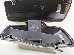 2019 Harley Touring FLHX Street Glide Right Saddlebag Saddle Bag 90200412 | Mototech271