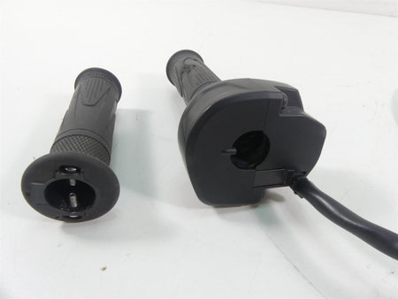 2020 Triumph Speed Triple RS 1050 Ride Fly By Wire Throttle Hand Grip T2042226 {{ shop.shopifyCountryName }} - Mototech271