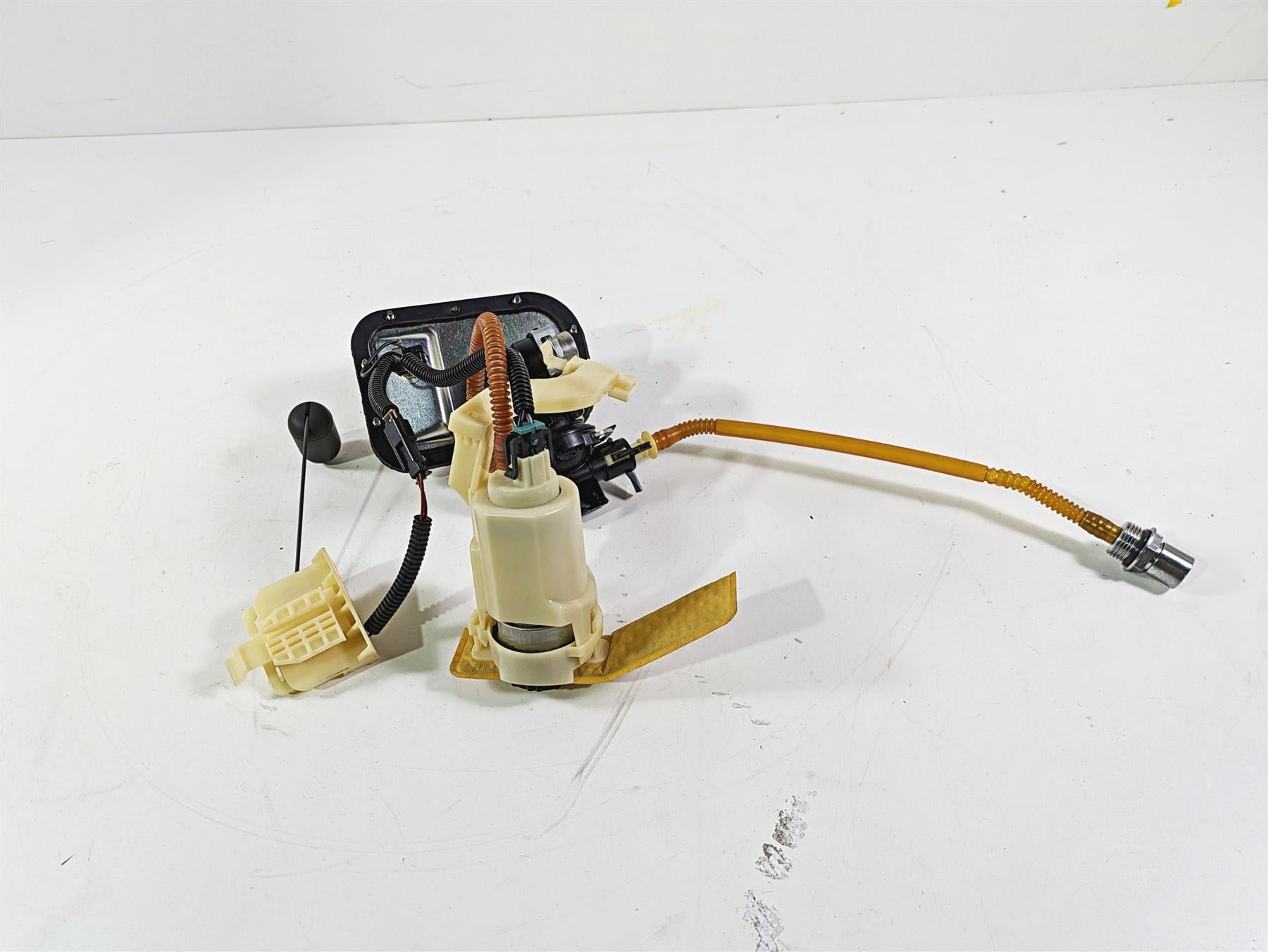 2008 Harley FLSTC Softail Heritage Fuel Gas Petrol Pump - Tested 75141-08A {{ shop.shopifyCountryName }} - Mototech271