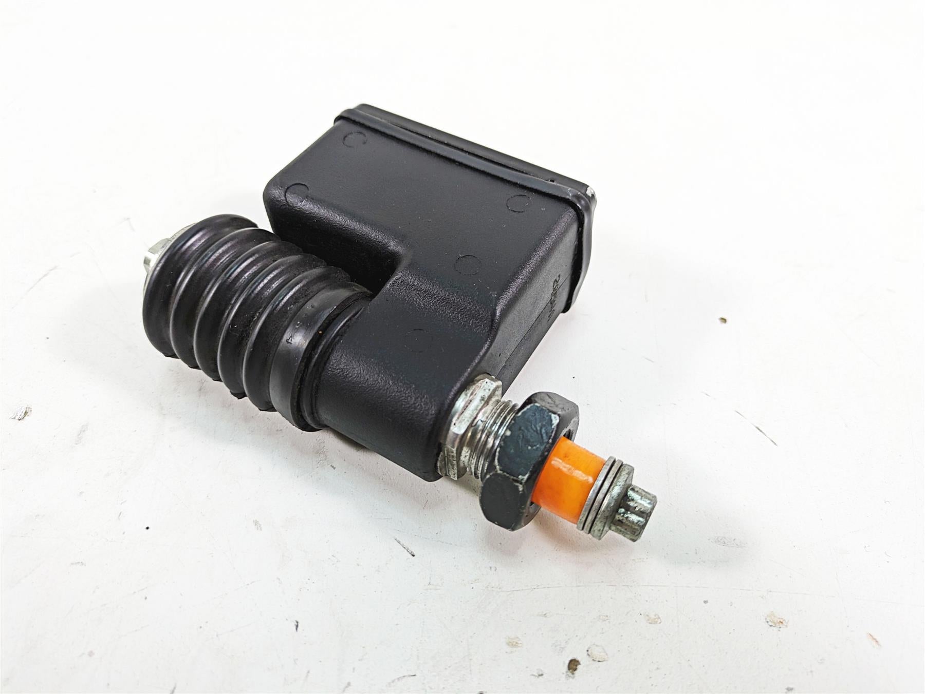 2005 Harley Dyna FXDL Low Rider Rear Brake Master Cylinder 42474-90C {{ shop.shopifyCountryName }} - Mototech271
