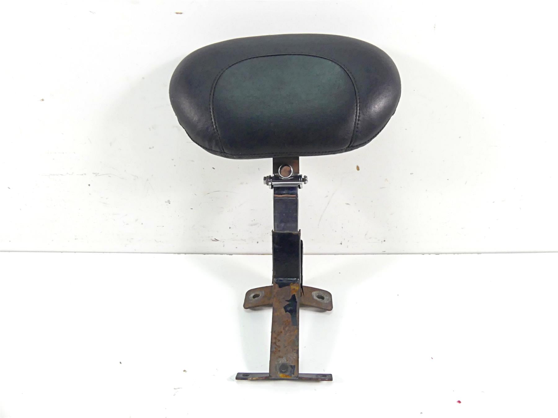 2011 Harley Touring FLTRX Road Glide Mustang Seats Driver Backrest + Bracket