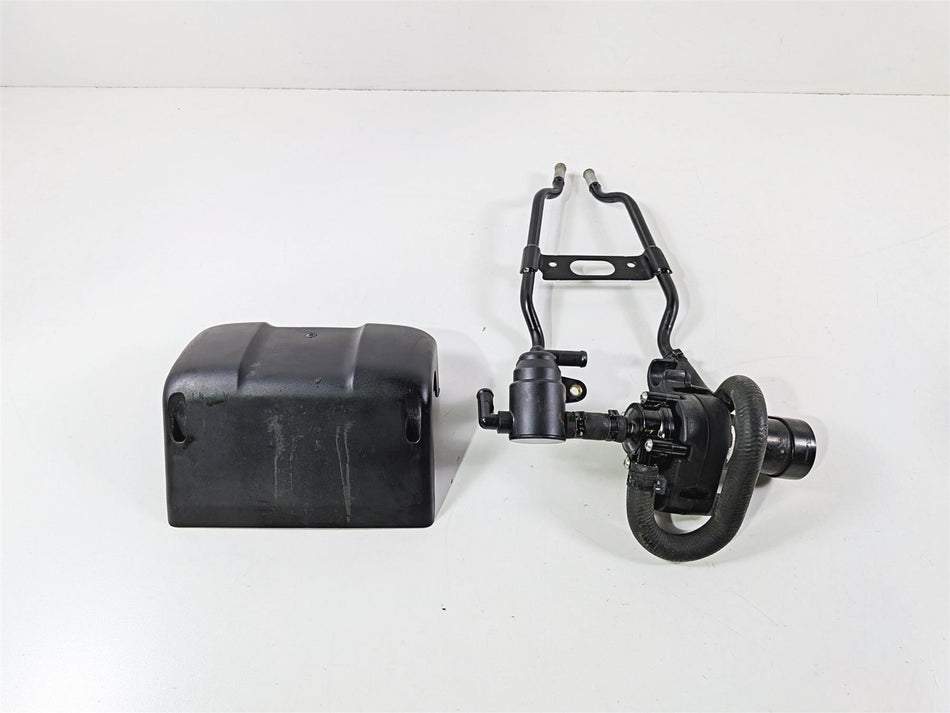 2016 Harley Touring FLHTK Electra Glide Water Pump & Mount & Cover 26800107 26600012-Mototech271