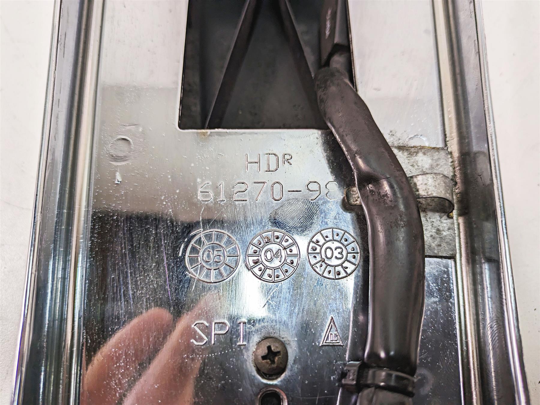 2005 Harley Touring FLHTCUI Electra Glide Fuel Tank Dash Cover Intercom 61270-98 {{ shop.shopifyCountryName }} - Mototech271