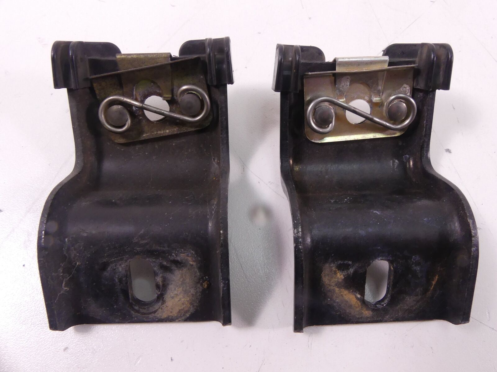 2013 Harley Touring FLTRU Road Glide Saddlebag Mount Guard Set 49206-09 49207-09 {{ shop.shopifyCountryName }} - Mototech271