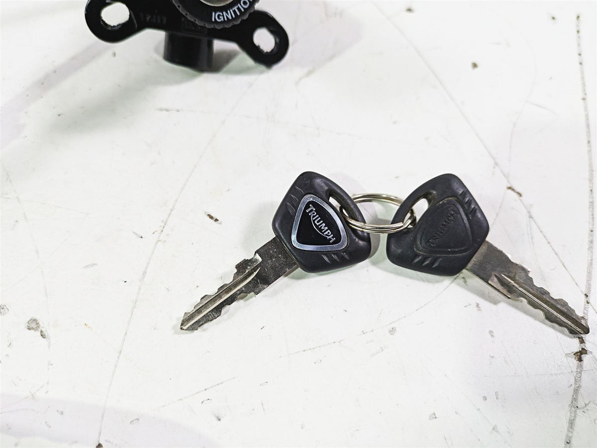 2012 Triumph Daytona 675 Ignition Switch Key Lock Tank Cap Set T2507563 {{ shop.shopifyCountryName }} - Mototech271