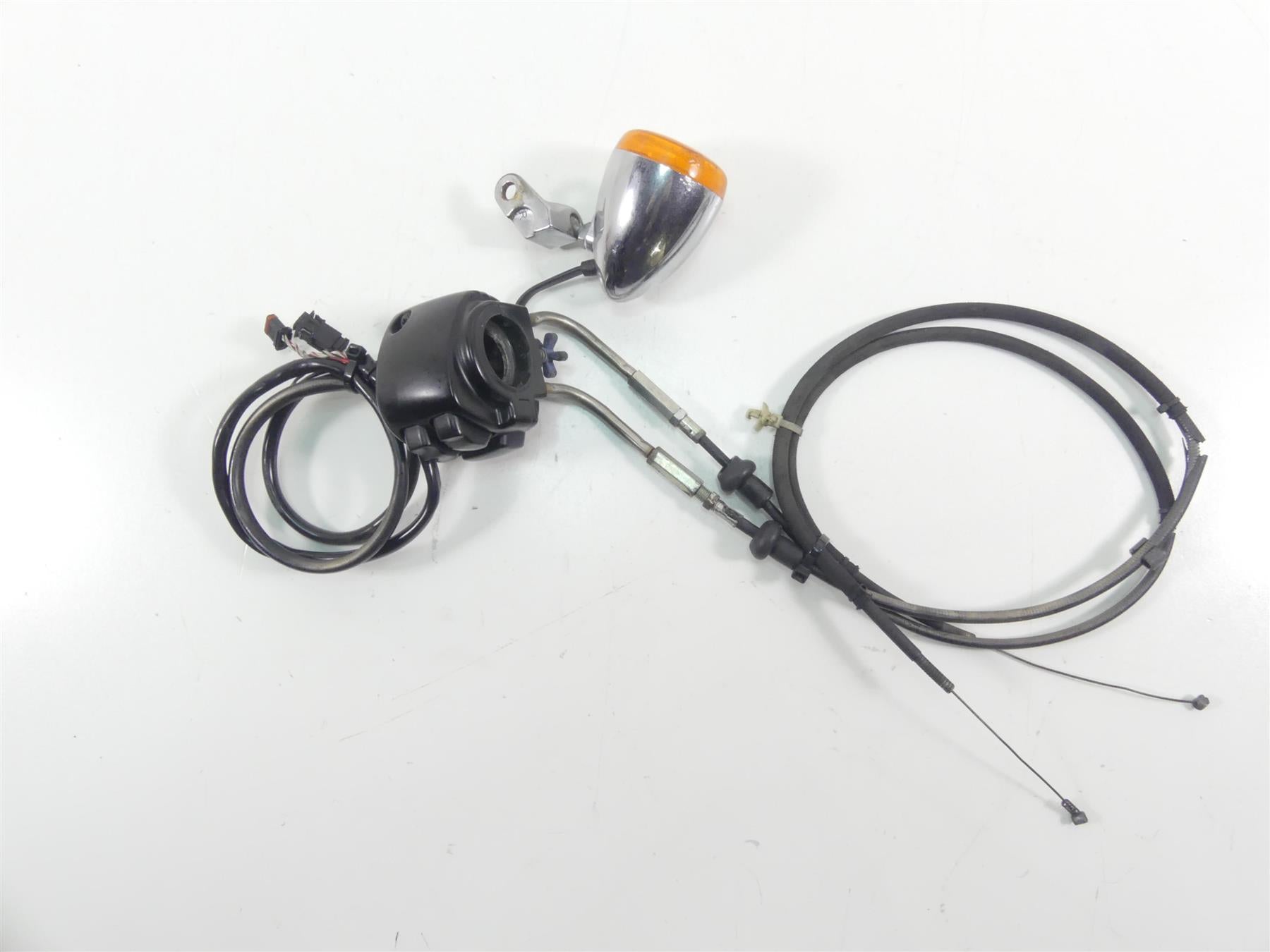 2014 Harley FXDF Dyna Fat Bob Right Control Switch + Blinker - Read 72944-12 {{ shop.shopifyCountryName }} - Mototech271