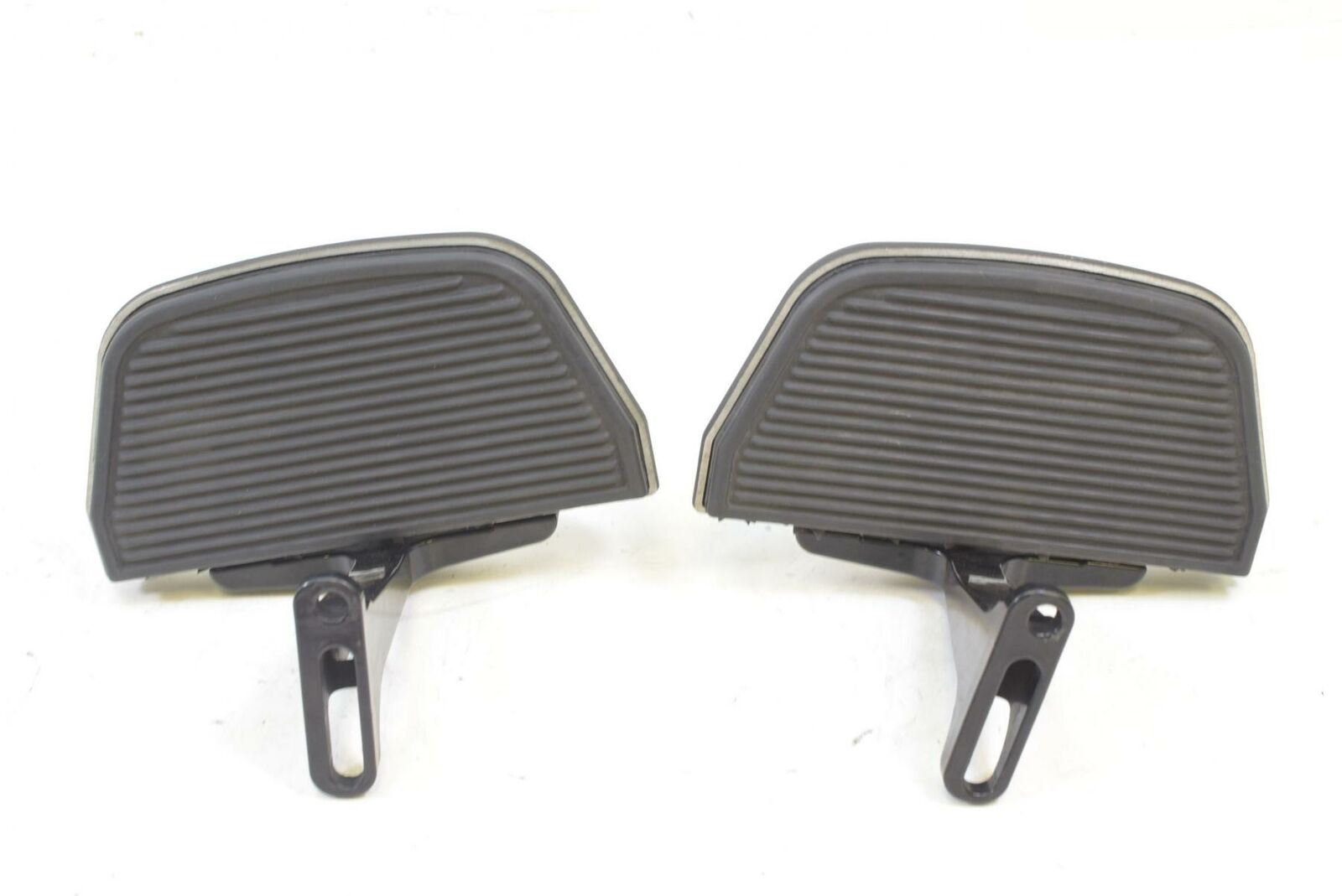 2010 Harley Touring FLHTCU Electra Glide Rear Passenger Floor Boards 52719-93B {{ shop.shopifyCountryName }} - Mototech271