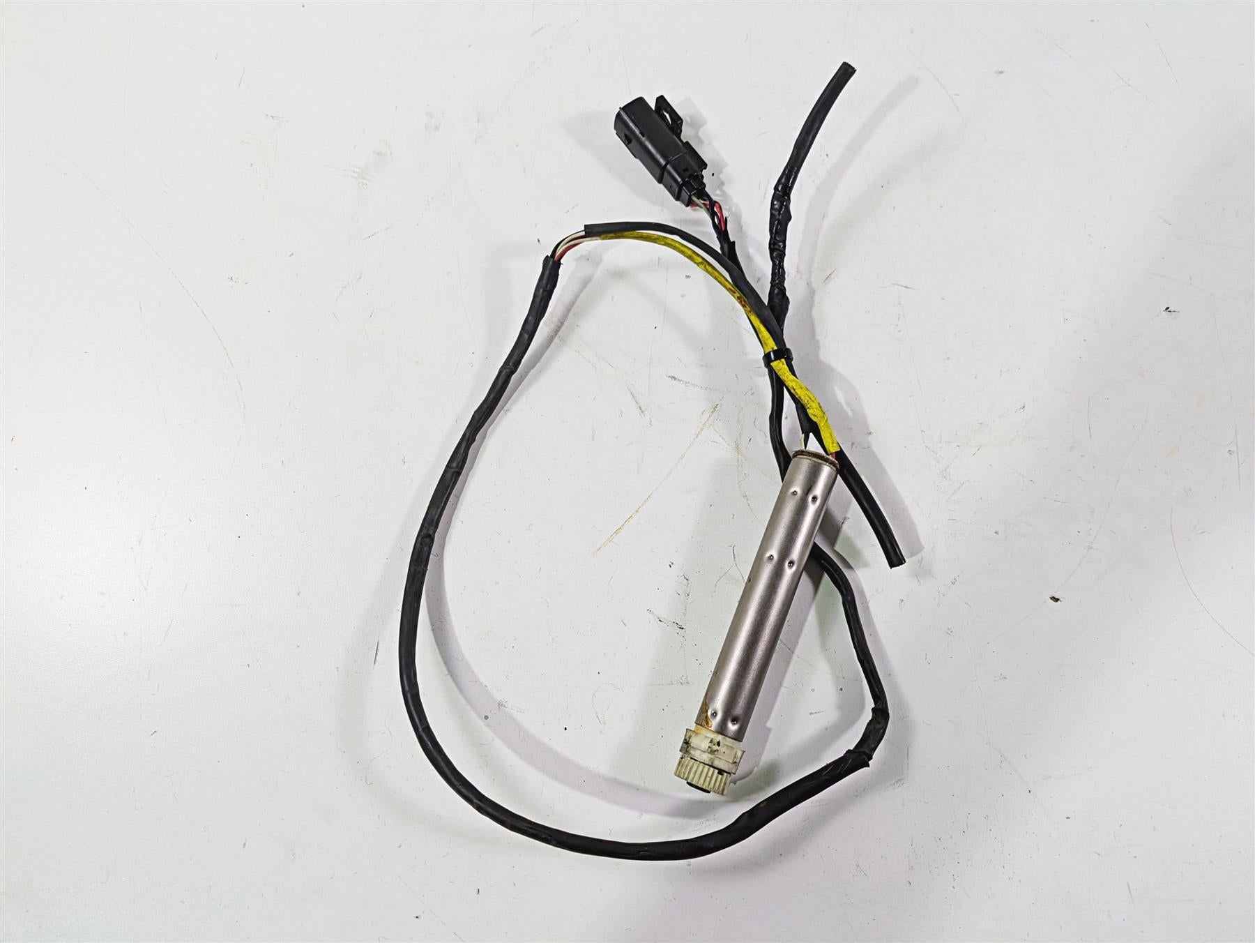 2010 Harley Touring FLHX Street Glide Ride By Wire Throttle Sensor 32305-08A {{ shop.shopifyCountryName }} - Mototech271