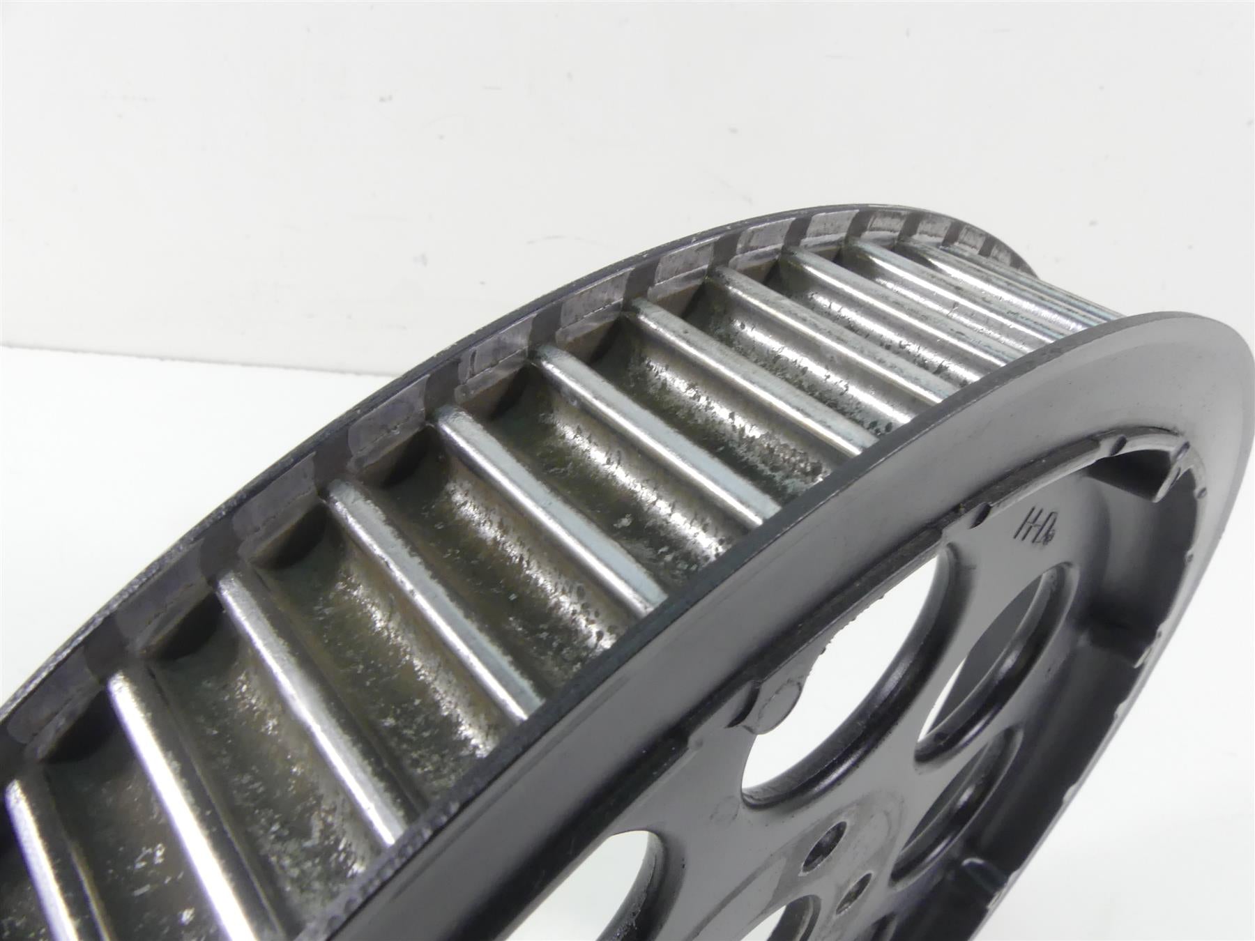 1993 Harley Dyna FXDL Low Rider Rear Drive Belt Pulley Sprocket 70T 1.5 40225-86 {{ shop.shopifyCountryName }} - Mototech271