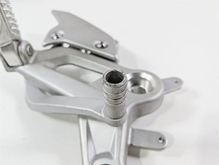 2025 CFMoto 450 SS Right Footpeg & Brake Pedal Set 6AQV-142700-1000 {{ shop.shopifyCountryName }} - Mototech271