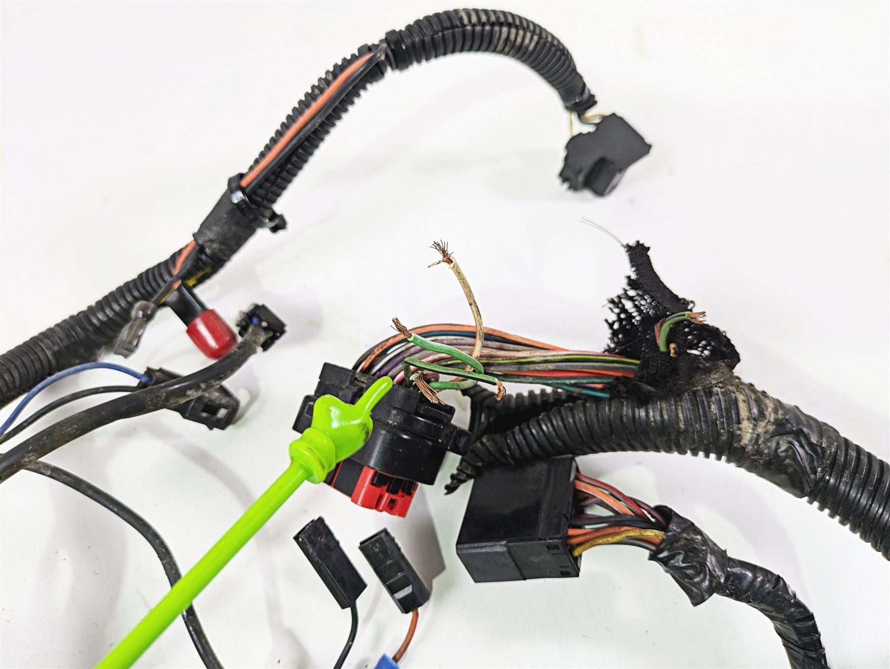 2011 Harley Touring FLHTCUSE CVO E-Glide Front Fairing Wiring Harness READ 69200071 {{ shop.shopifyCountryName }} - Mototech271