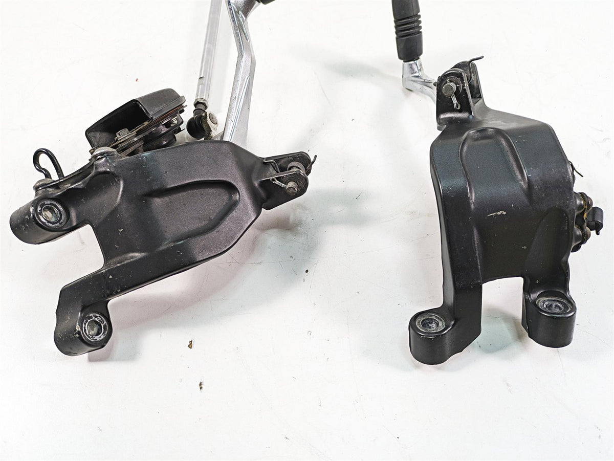 2009 Yamaha XV1900 Raider Front Left Right Footpeg Mount & Pedal Set 5C7-27420 {{ shop.shopifyCountryName }} - Mototech271