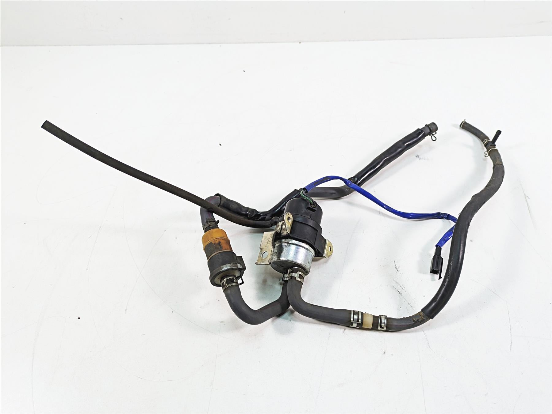 2006 Honda VT1100 C2 Shadow Fuel Gas Petrol Pump & Lines 16710-MCK-315 {{ shop.shopifyCountryName }} - Mototech271