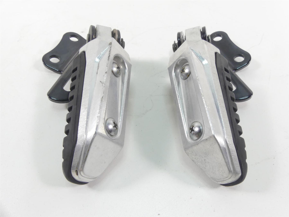 2007 Suzuki M109R VZR1800 Boulevard Passenger Rear Footpeg Set 43700-48G00 {{ shop.shopifyCountryName }} - Mototech271