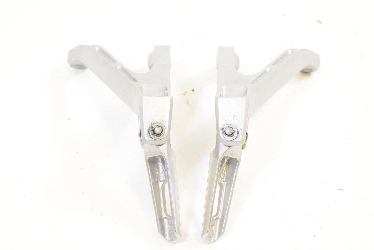 2014 Honda CBR1000RR CBR1000 Rear Passenger Footpeg Foot Ped SET 50760-MFL-D20 {{ shop.shopifyCountryName }} - Mototech271
