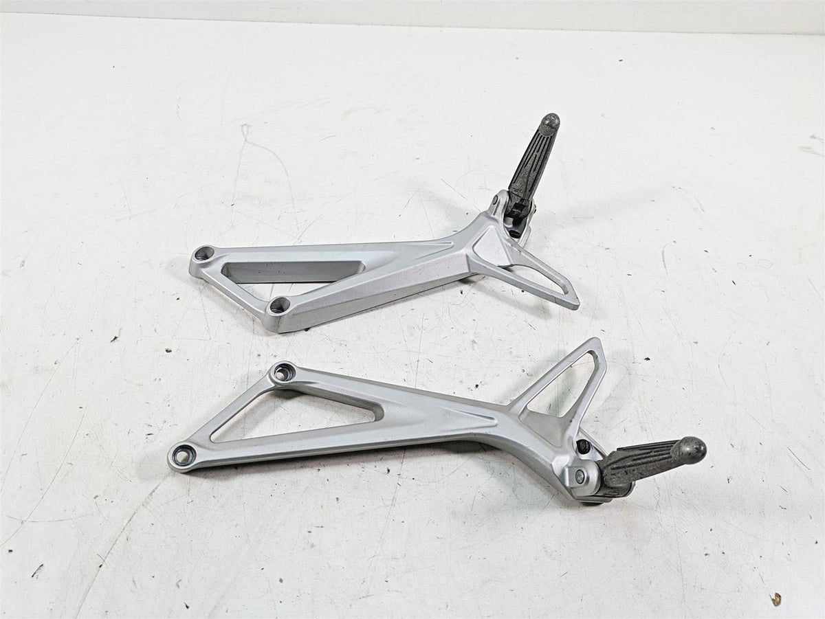 2013 MV Agusta F3 675 ERA Rear Passenger Footpeg Set 80A0B5659 8AA0B5660 {{ shop.shopifyCountryName }} - Mototech271