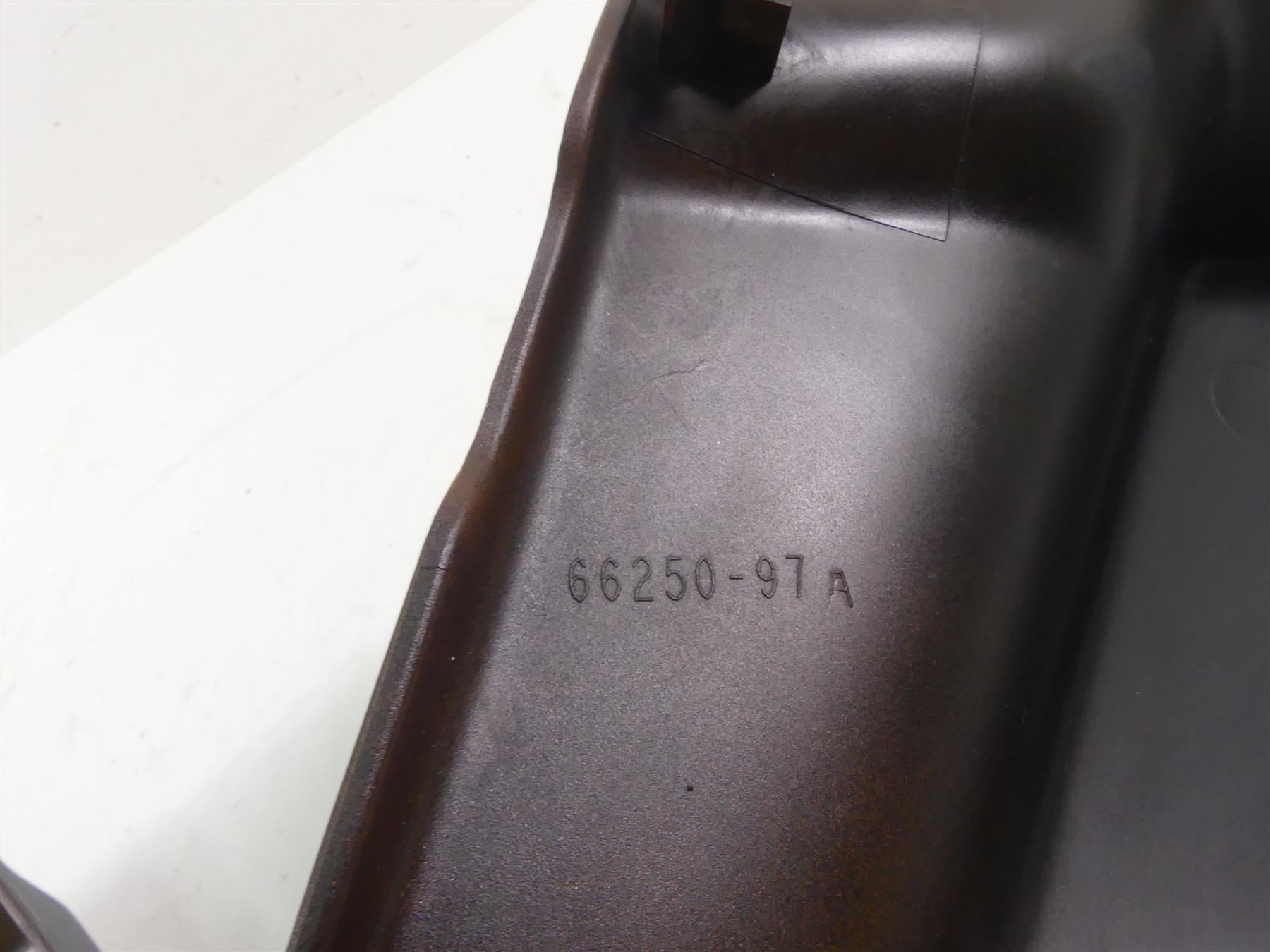 2007 Harley FLHTCU SE CVO Electra Glide Side Cover Fairing Set 66250-97 66048-97 {{ shop.shopifyCountryName }} - Mototech271