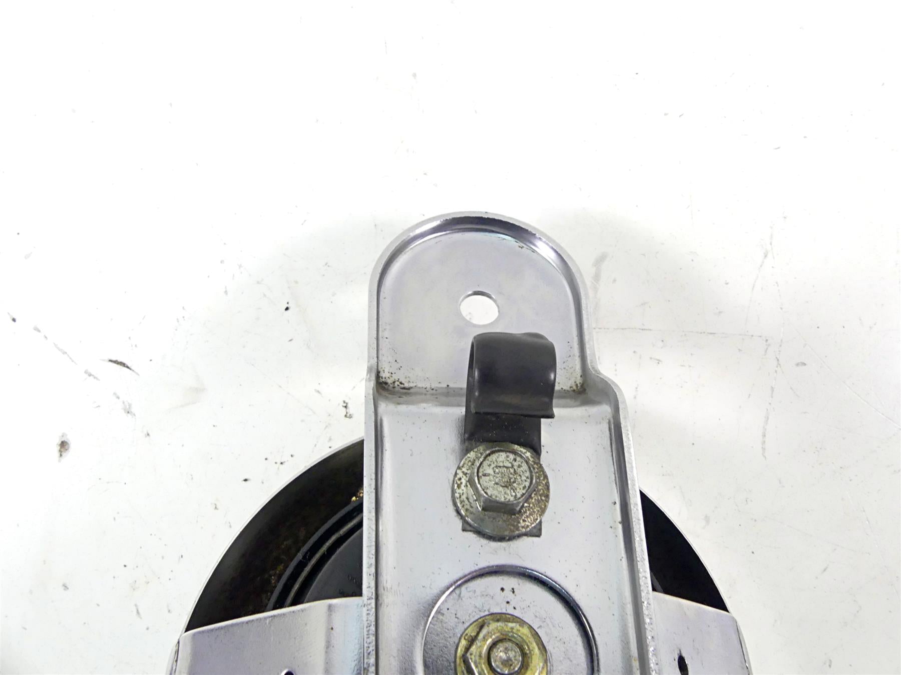 2002 Harley FLSTCI Softail Heritage Horn & Chrome Cover 61300478A {{ shop.shopifyCountryName }} - Mototech271