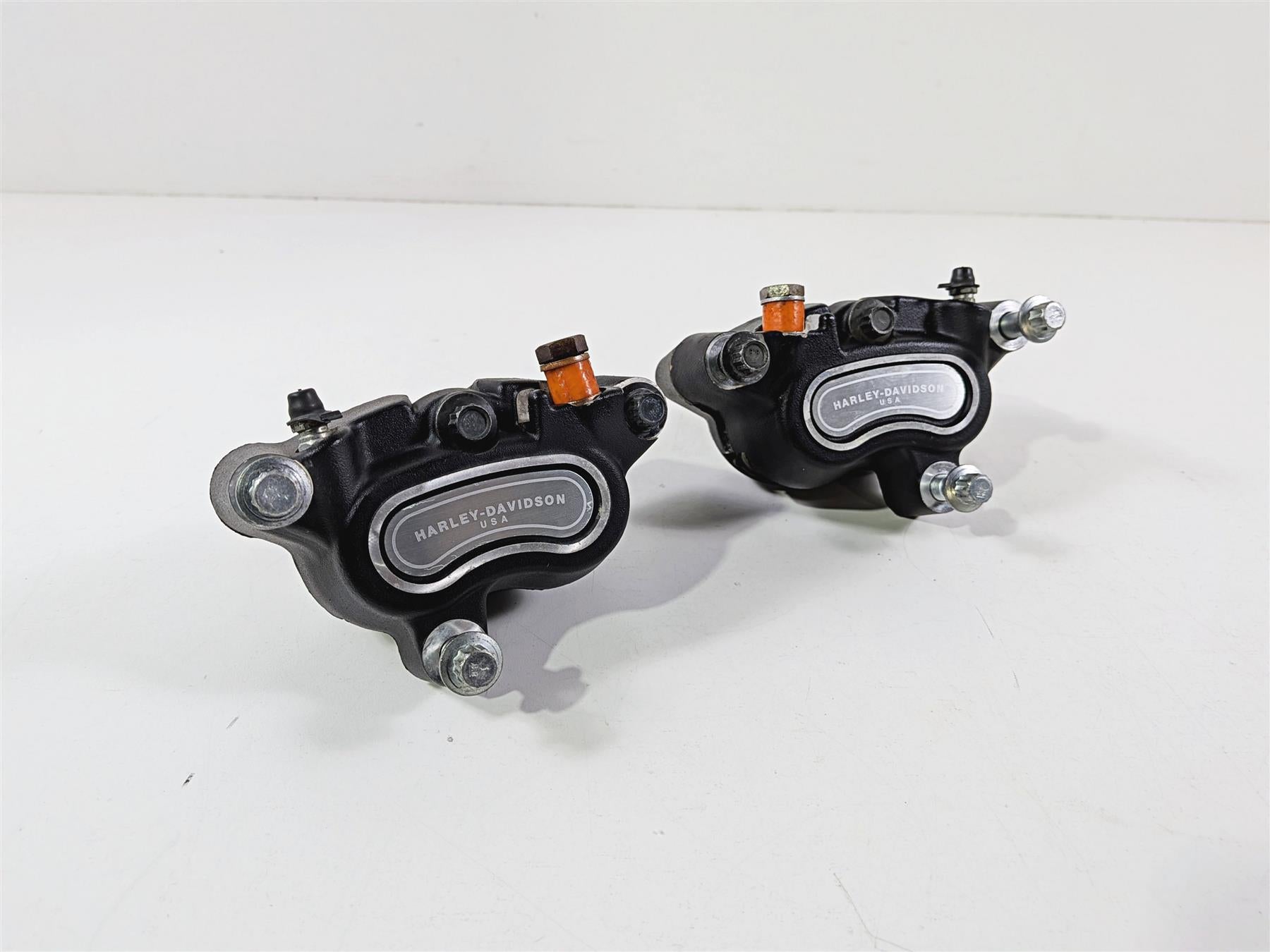 2011 Harley FXDF Dyna Fat Bob Dual Front Brake Caliper Set 44046-08 {{ shop.shopifyCountryName }} - Mototech271