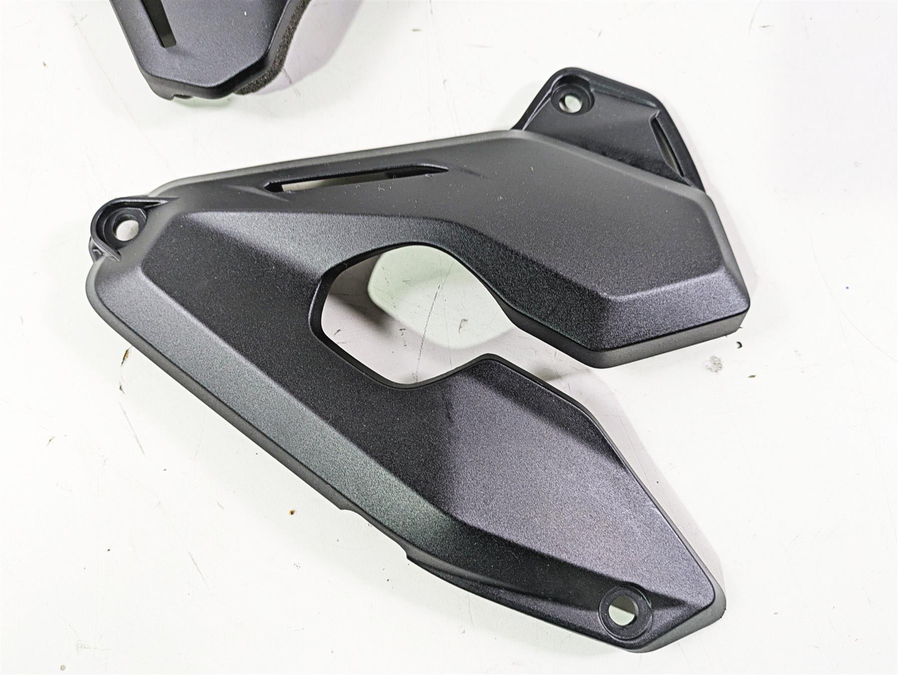2023 Ducati Monster 937 SP Radiator Side Cover Fairing Set 48217012A R 48217022A {{ shop.shopifyCountryName }} - Mototech271
