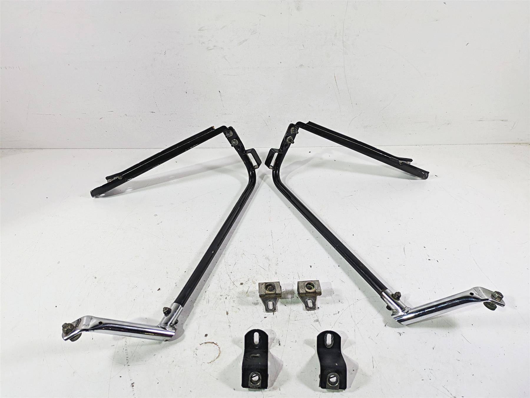 2003 Harley Touring FLHTCUI 100TH E-Glide Saddlebag Guard Set - Read 49172-97 {{ shop.shopifyCountryName }} - Mototech271