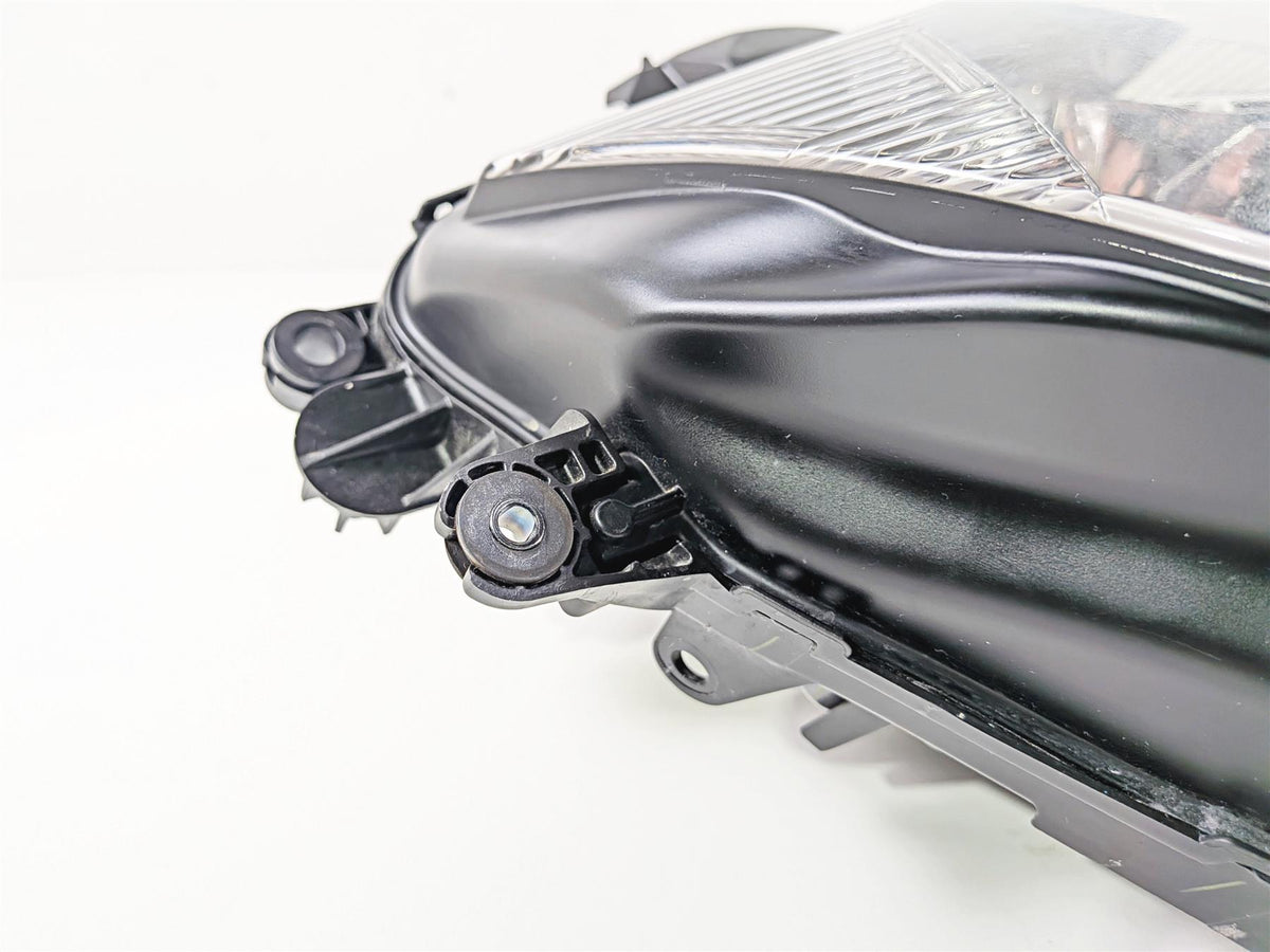 2024 Suzuki GSXR600 Headlight Head Light Lamp 35100-14J32-999 {{ shop.shopifyCountryName }} - Mototech271