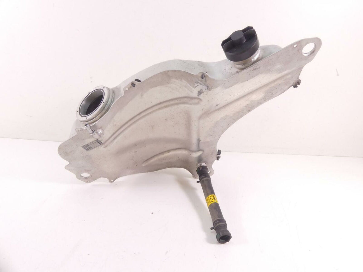 2010 Victory Vision Tour Right Side Fuel Gas Petrol Tank Reservoir 1017293 {{ shop.shopifyCountryName }} - Mototech271