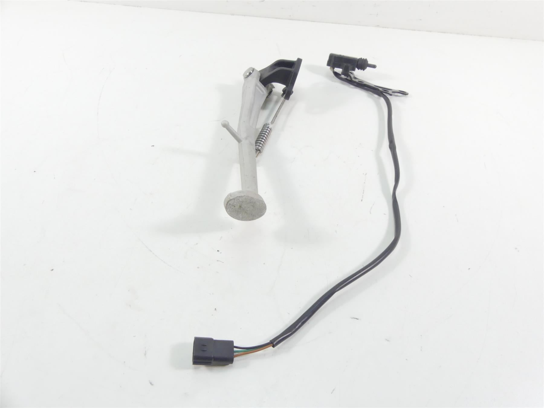 2020 Triumph Speed Triple RS 1050 Side Kickstand Stand Safety Switch T2089733 {{ shop.shopifyCountryName }} - Mototech271