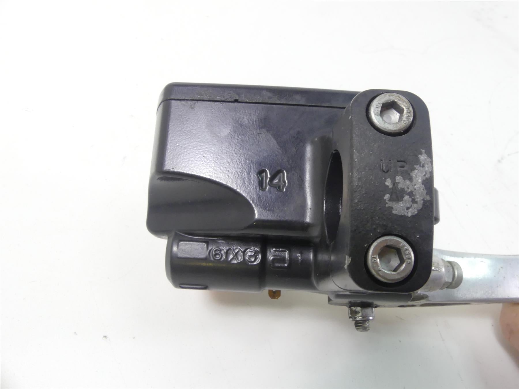 2007 Yamaha XVS1300 V-Star Front Brake Master Cylinder 14mm 3D8-25870-01-00 {{ shop.shopifyCountryName }} - Mototech271