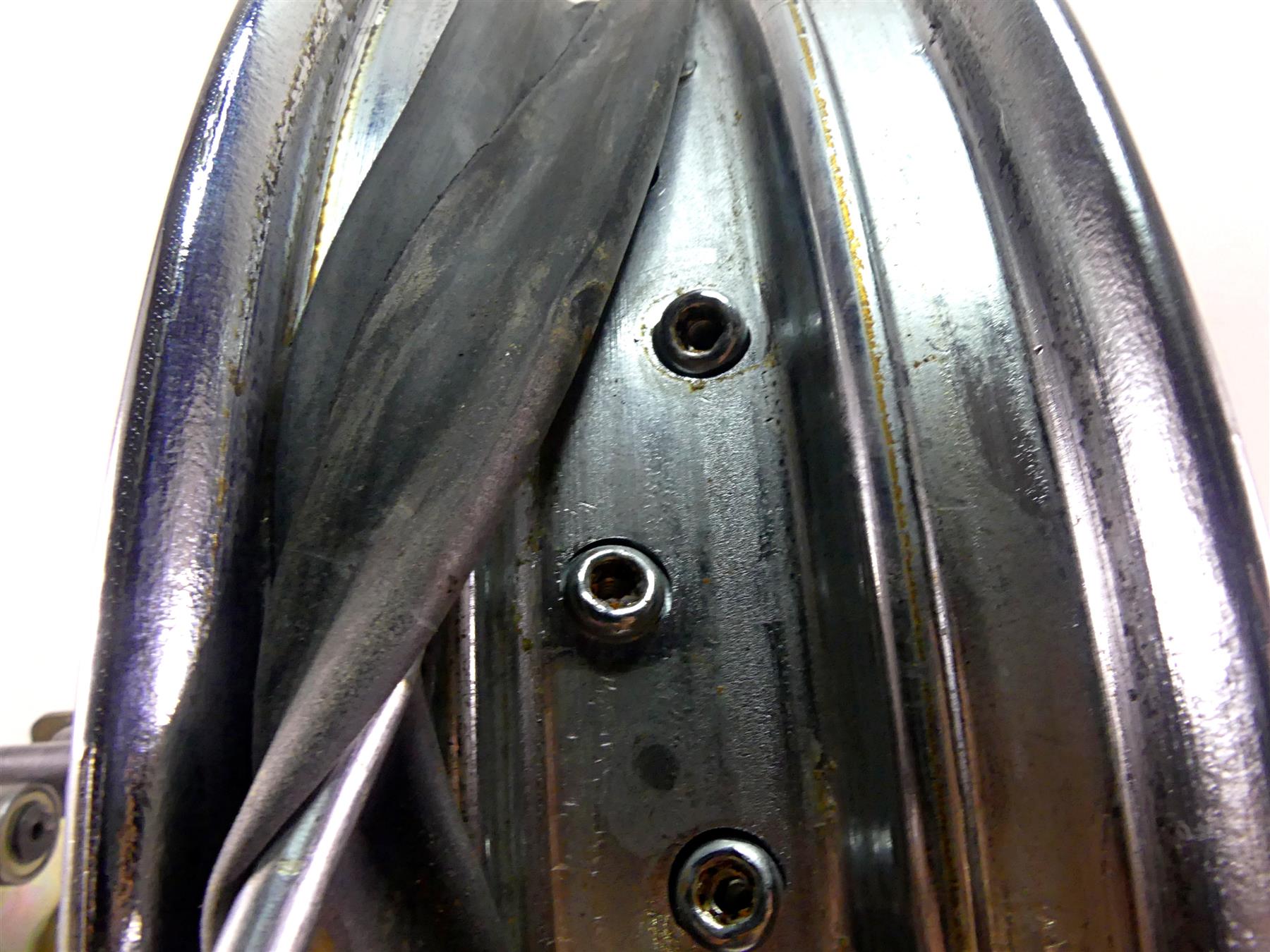 2005 Harley Sportster XL1200 C Straight 16x3 Rear Wheel Spoke 44606-08 {{ shop.shopifyCountryName }} - Mototech271