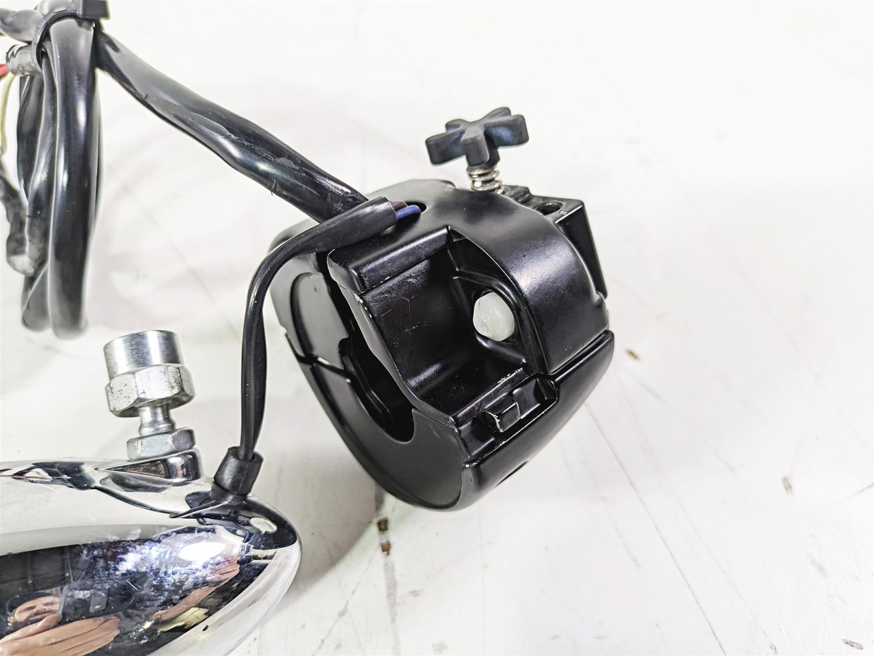 2015 Harley FXDL Dyna Low Rider Right Hand Control Switch 72944-12 {{ shop.shopifyCountryName }} - Mototech271