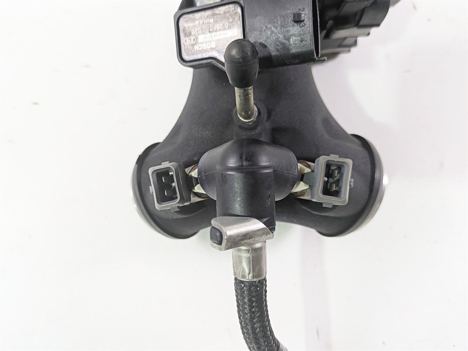2010 Harley Touring FLHXSE CVO Street Glide Throttle Body 27685-08A {{ shop.shopifyCountryName }} - Mototech271