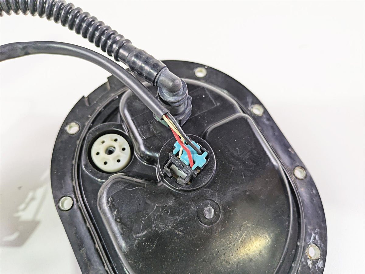 2018 Indian Springfield Dark Horse Fuel Gas Petrol Pump - Tested 2521787 2522160 {{ shop.shopifyCountryName }} - Mototech271