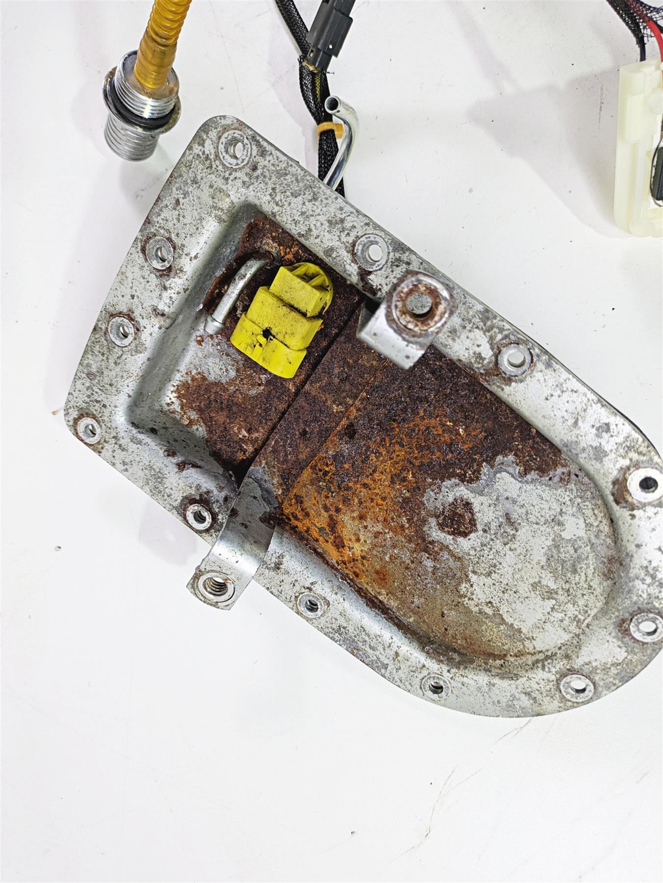 2015 Harley FXDF Dyna Fat Bob Fuel Gas Petrol Pump - Tested 75218-04D 75217-04A {{ shop.shopifyCountryName }} - Mototech271