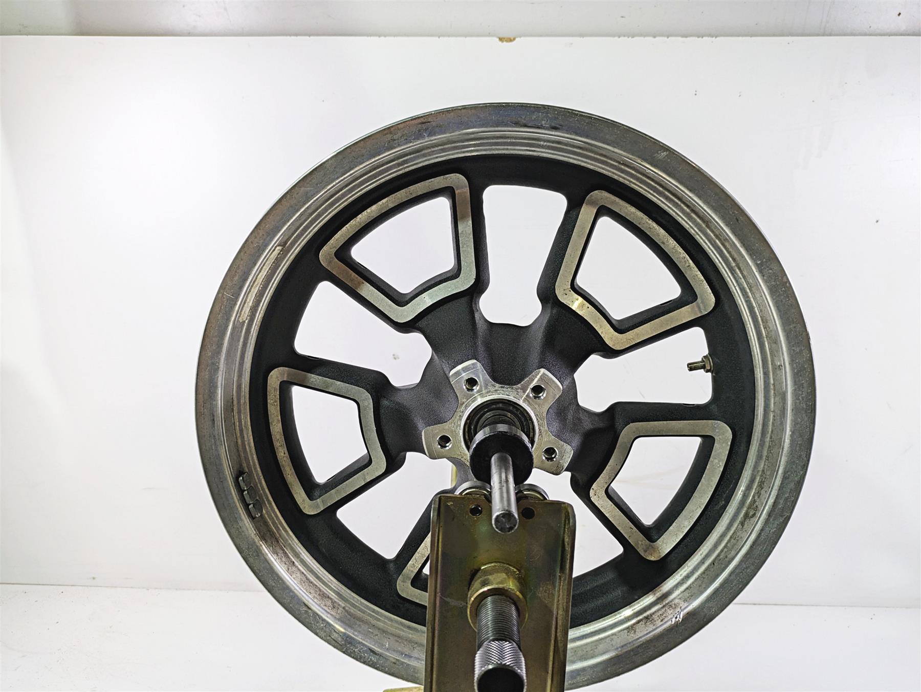 2016 Harley FXDL Dyna Low Rider Rear Wheel Rim Straight 17x4.5 Cast 40900289 {{ shop.shopifyCountryName }} - Mototech271