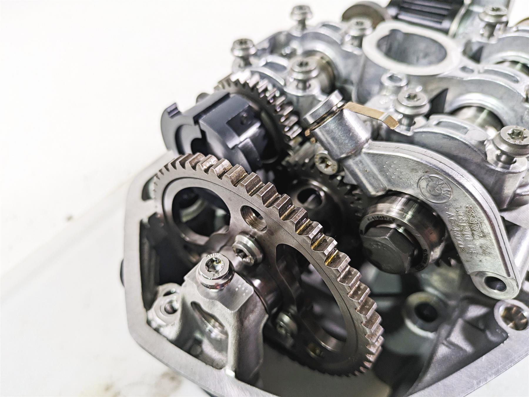 2022 BMW R1250 RT K052 Left Cylinder Head Cylinderhead 11128504123 {{ shop.shopifyCountryName }} - Mototech271