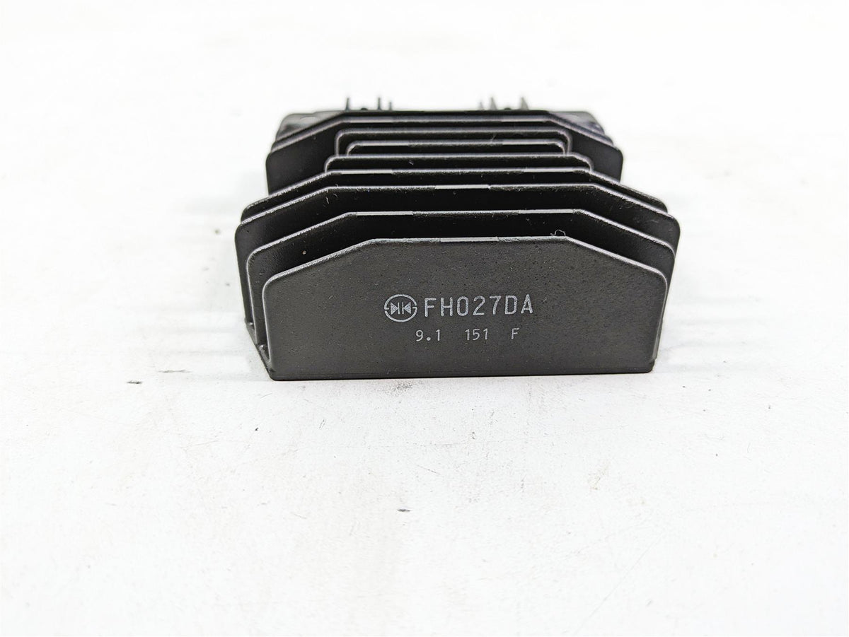 2019 Yamaha YXZ1000 R EPS SS SE Rectifier Voltage Regulator B5H-81960-00-00 {{ shop.shopifyCountryName }} - Mototech271