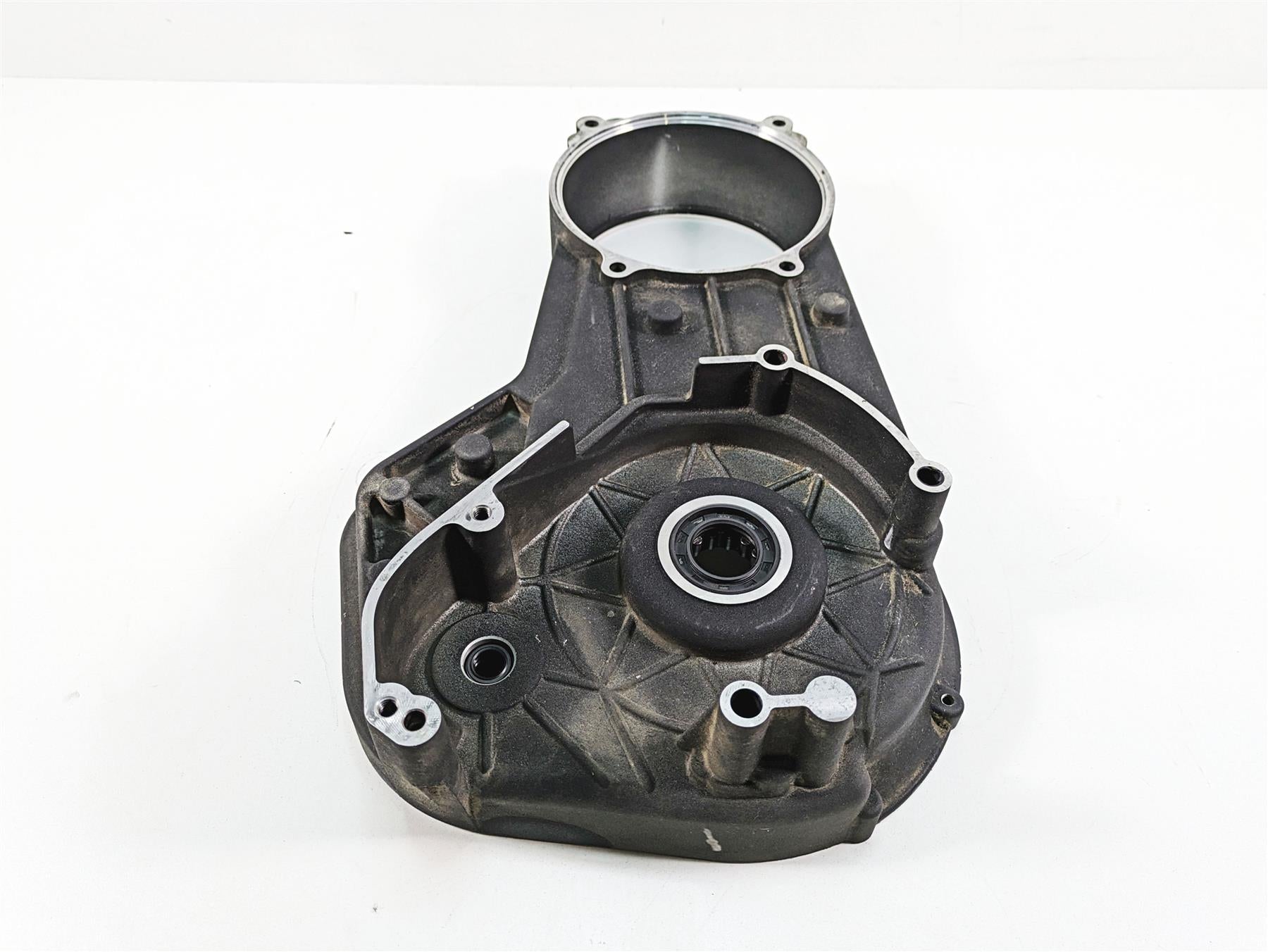 2006 Harley Touring FLHXI Street Glide Inner Primary Drive Clutch Cover 60677-01 {{ shop.shopifyCountryName }} - Mototech271