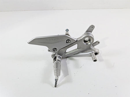 2025 CFMoto 450 SS Right Footpeg & Brake Pedal Set 6AQV-142700-1000 {{ shop.shopifyCountryName }} - Mototech271