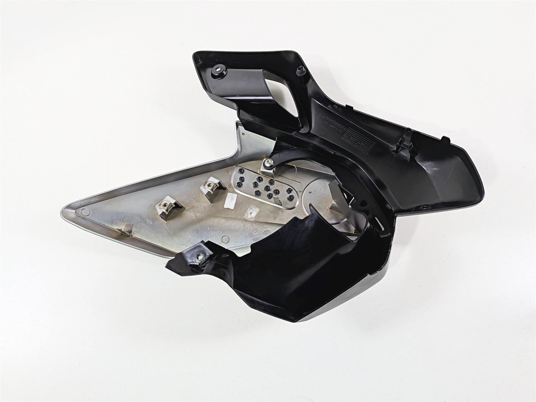 2015 BMW R1200GS K50 Right Main Side Fairing Cover Set 46638533678 {{ shop.shopifyCountryName }} - Mototech271
