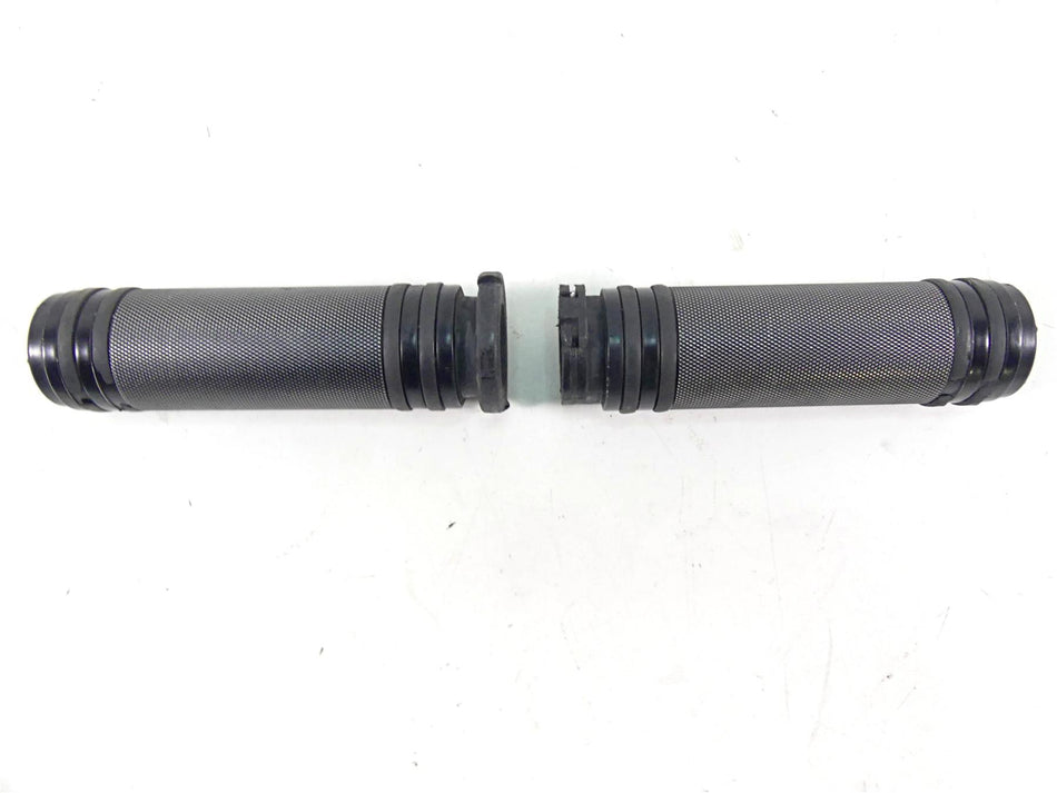 2013 Harley VRSCF Muscle Vrod Aftermarket Handlebar Grip Set {{ shop.shopifyCountryName }} - Mototech271