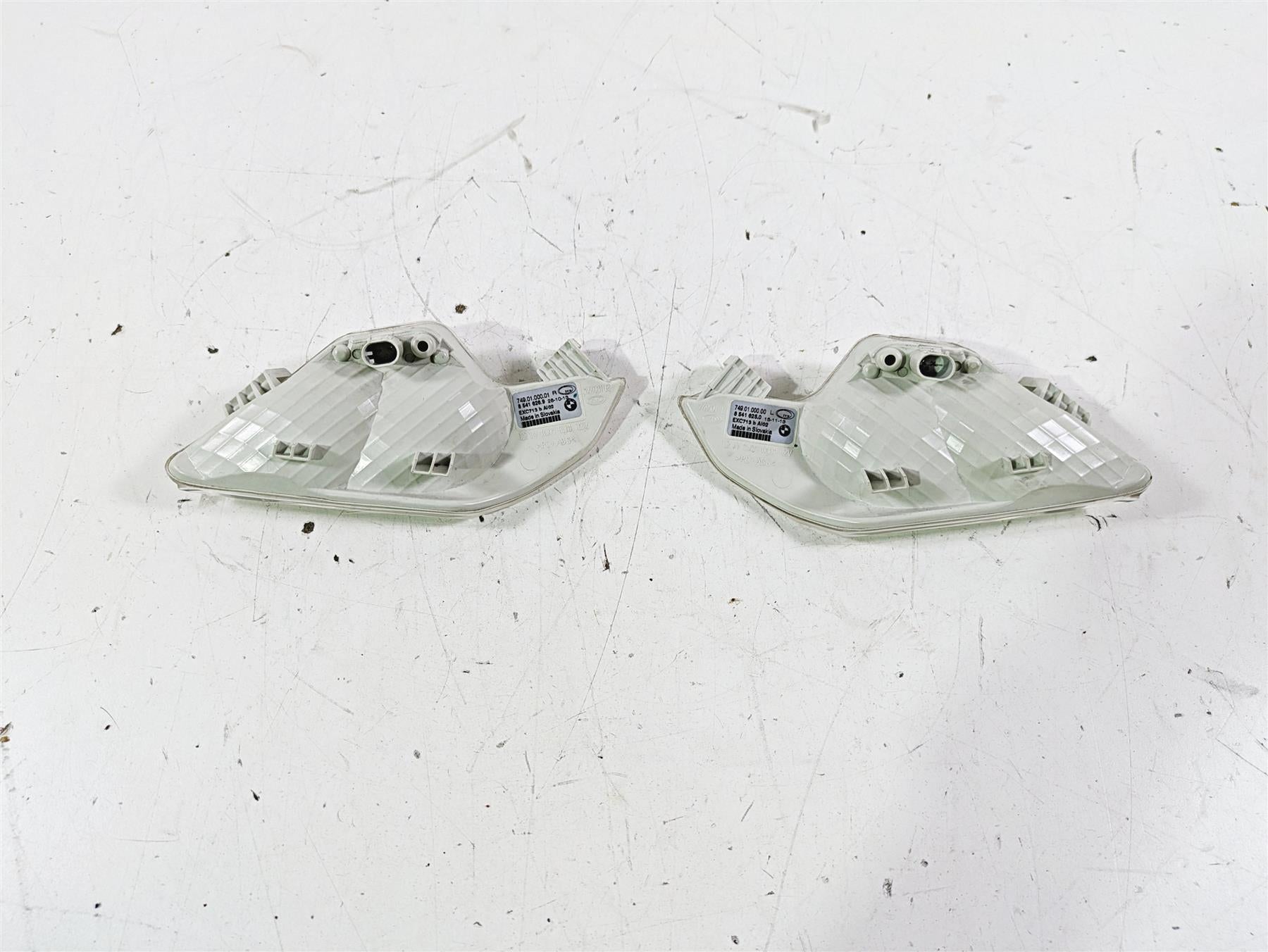 2014 BMW R1200 RT RTW K52 Front Blinker Turn Signal Set 63138541625 63138541626